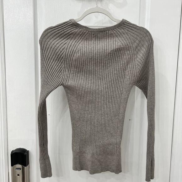 Mango Knit Top in Light Grey - Picture 3 of 3